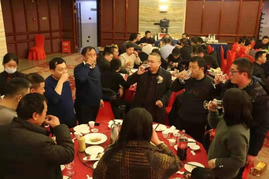 盛世天河员工聚餐